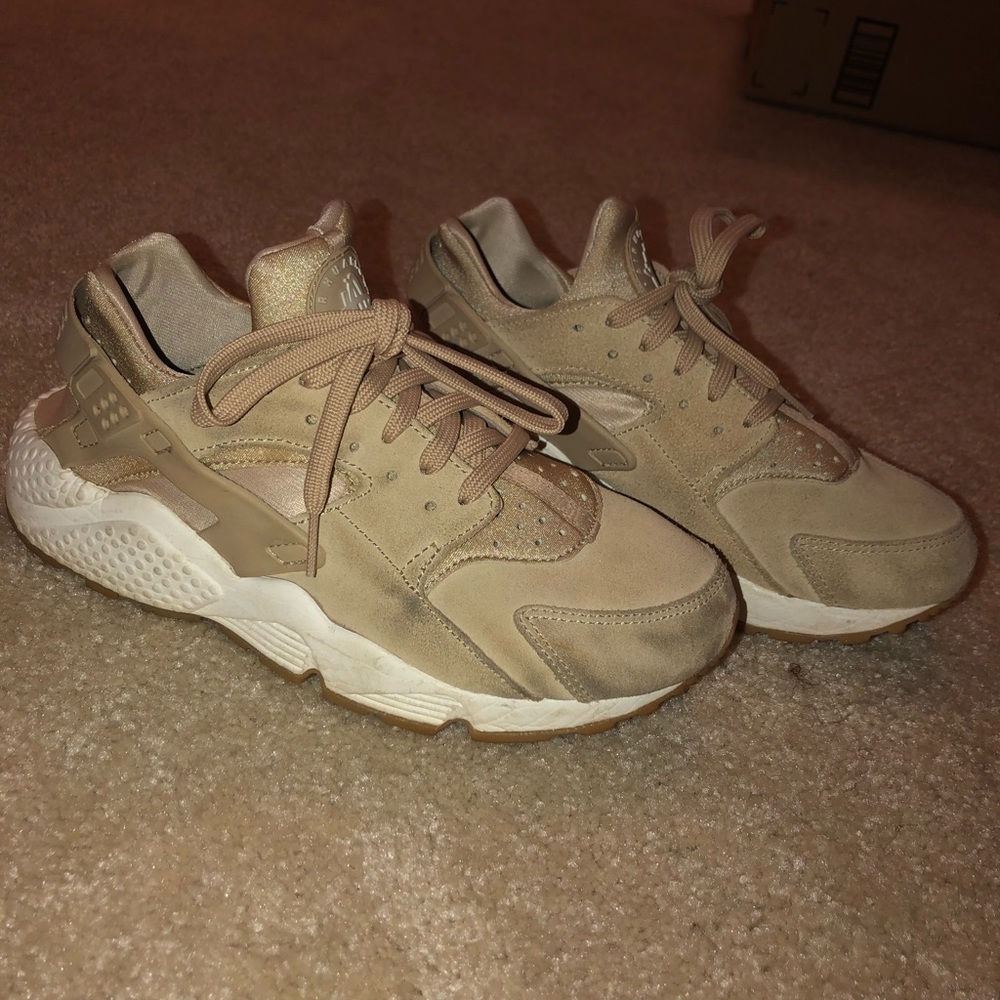 Suede Nike Huaraches